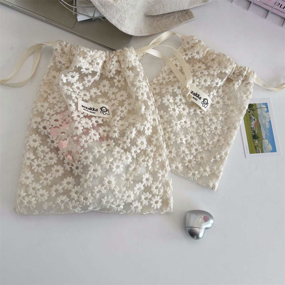 Dantel işlemeli papatya desenl - Travel Accessories Set incelemesi ve fiyatı